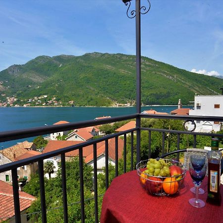 Apartments Okuka Tivat Exteriér fotografie