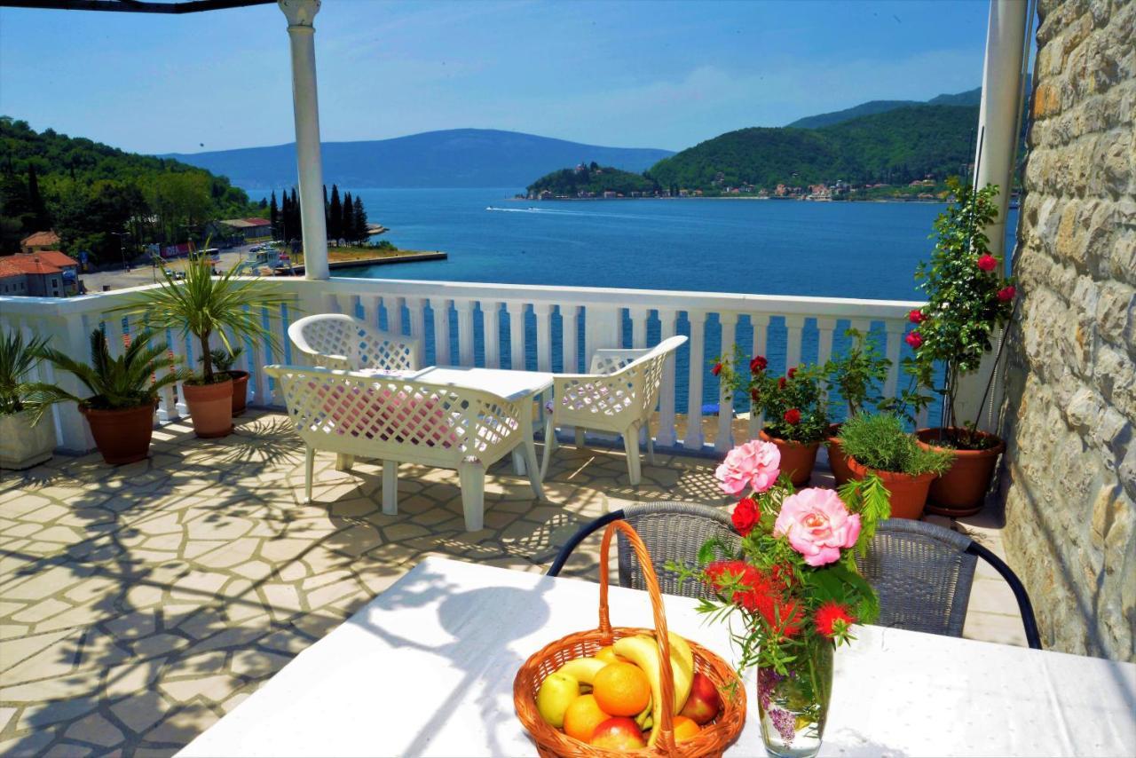 Apartments Okuka Tivat Exteriér fotografie