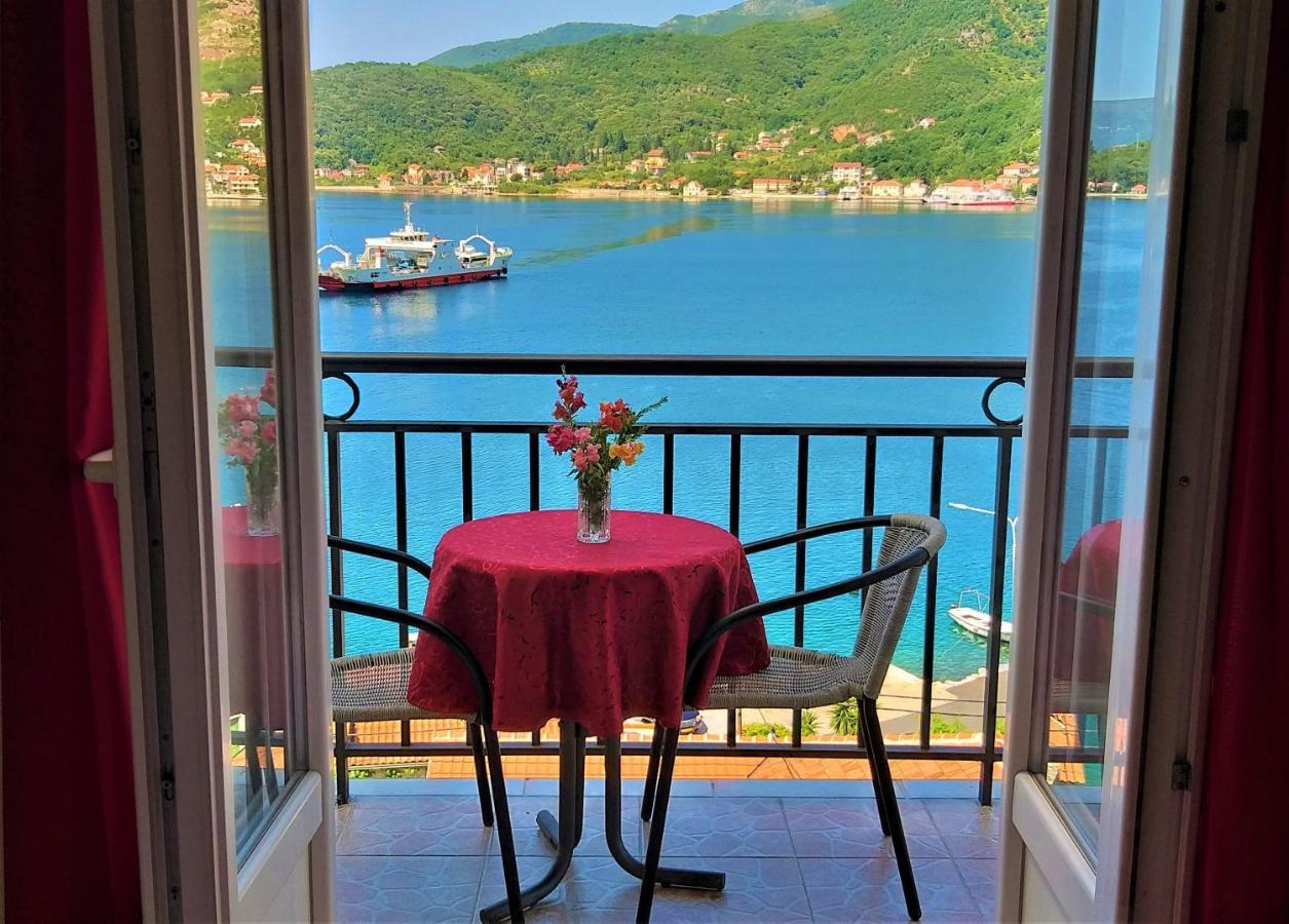 Apartments Okuka Tivat Exteriér fotografie