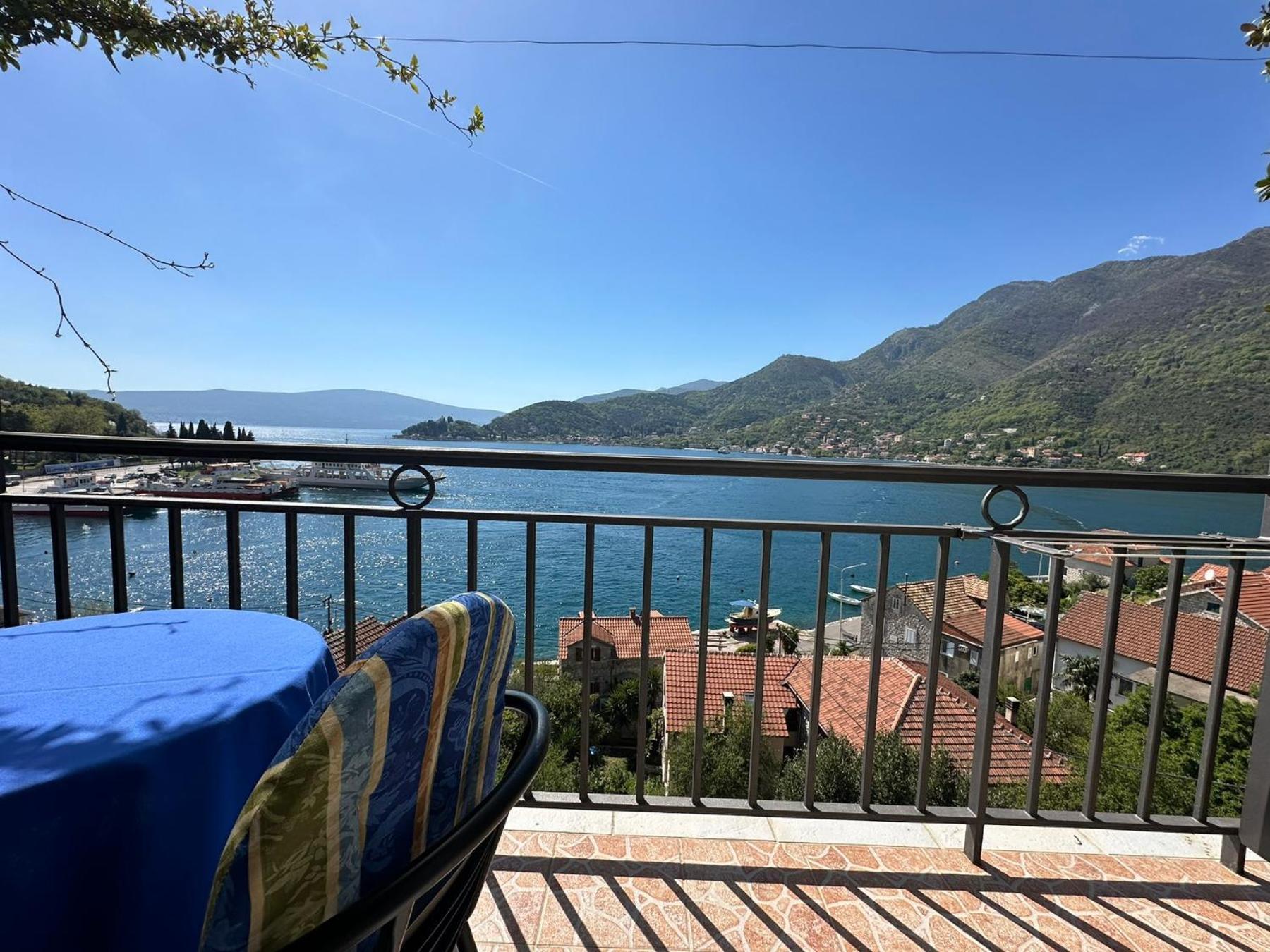 Apartments Okuka Tivat Exteriér fotografie