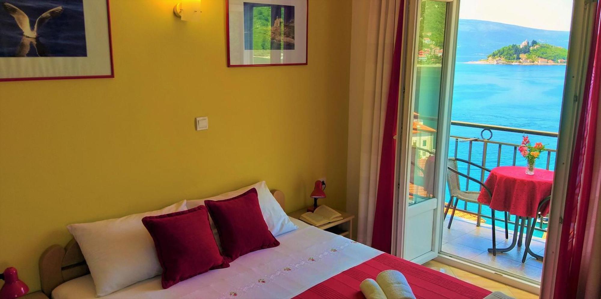 Apartments Okuka Tivat Pokoj fotografie